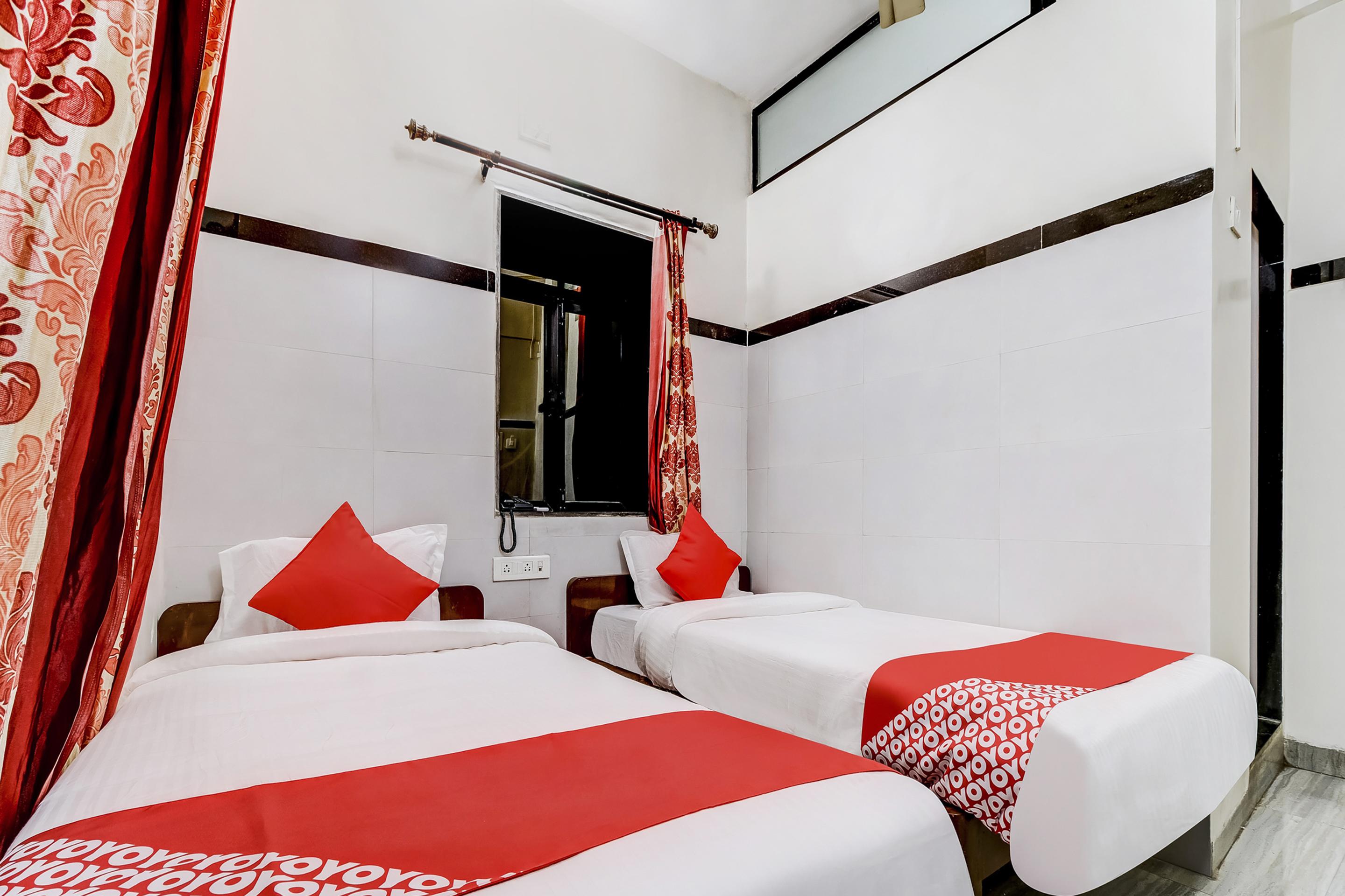Super Oyo Hotel Dreamland ムンバイ エクステリア 写真