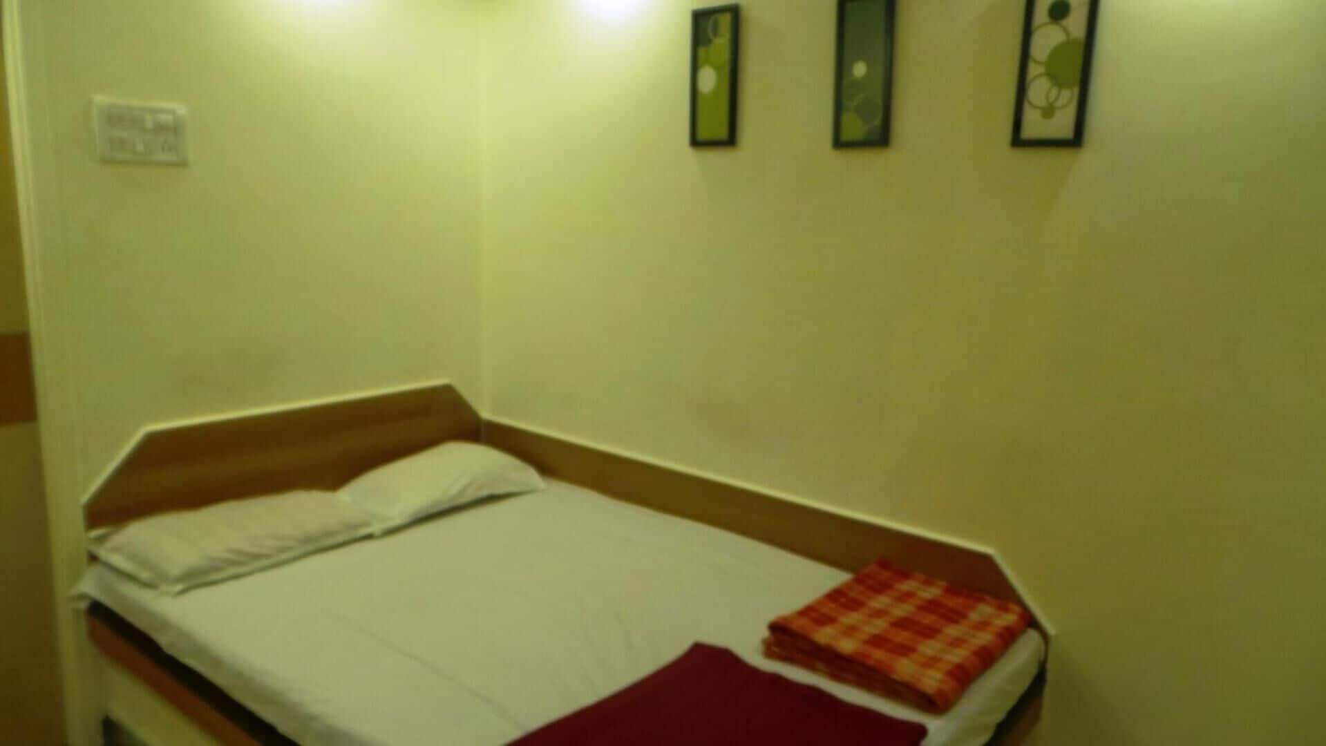 Super Oyo Hotel Dreamland ムンバイ エクステリア 写真